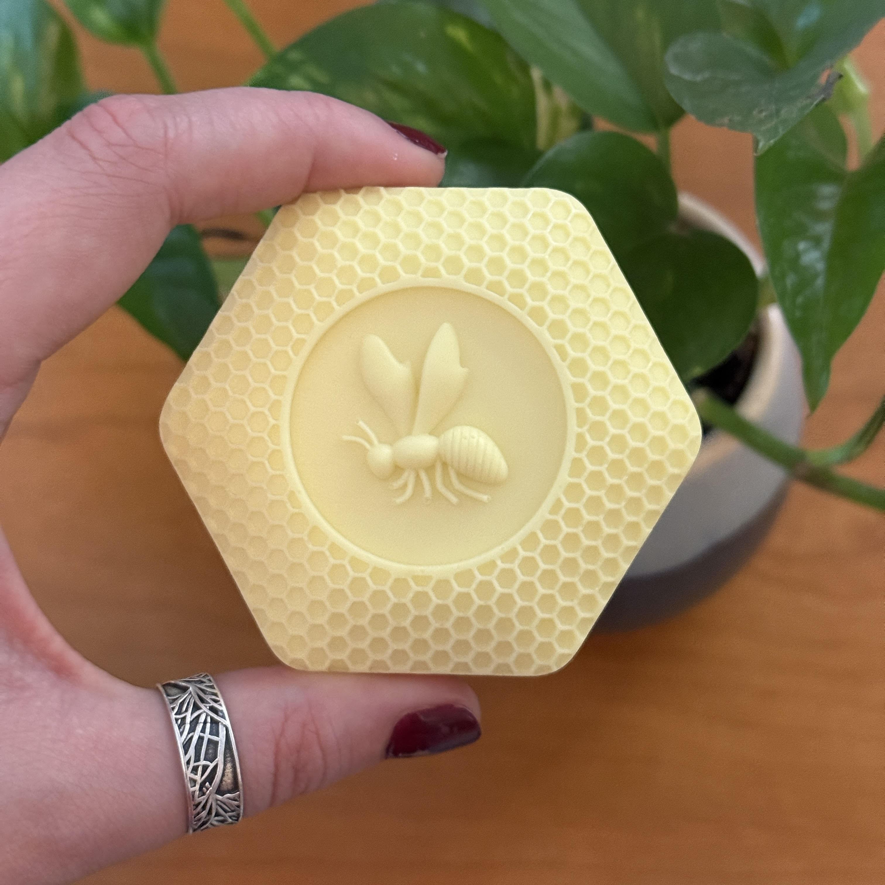 Honeycomb Goat Milk Bar Soap - 8oz